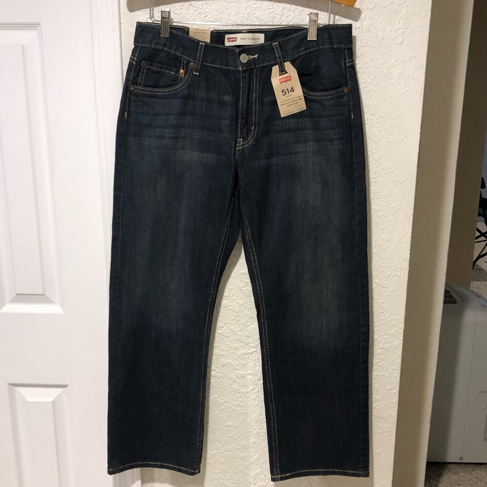 Levi’s 514 women’s size 12 Husky W32 L27 straight leg jeans.